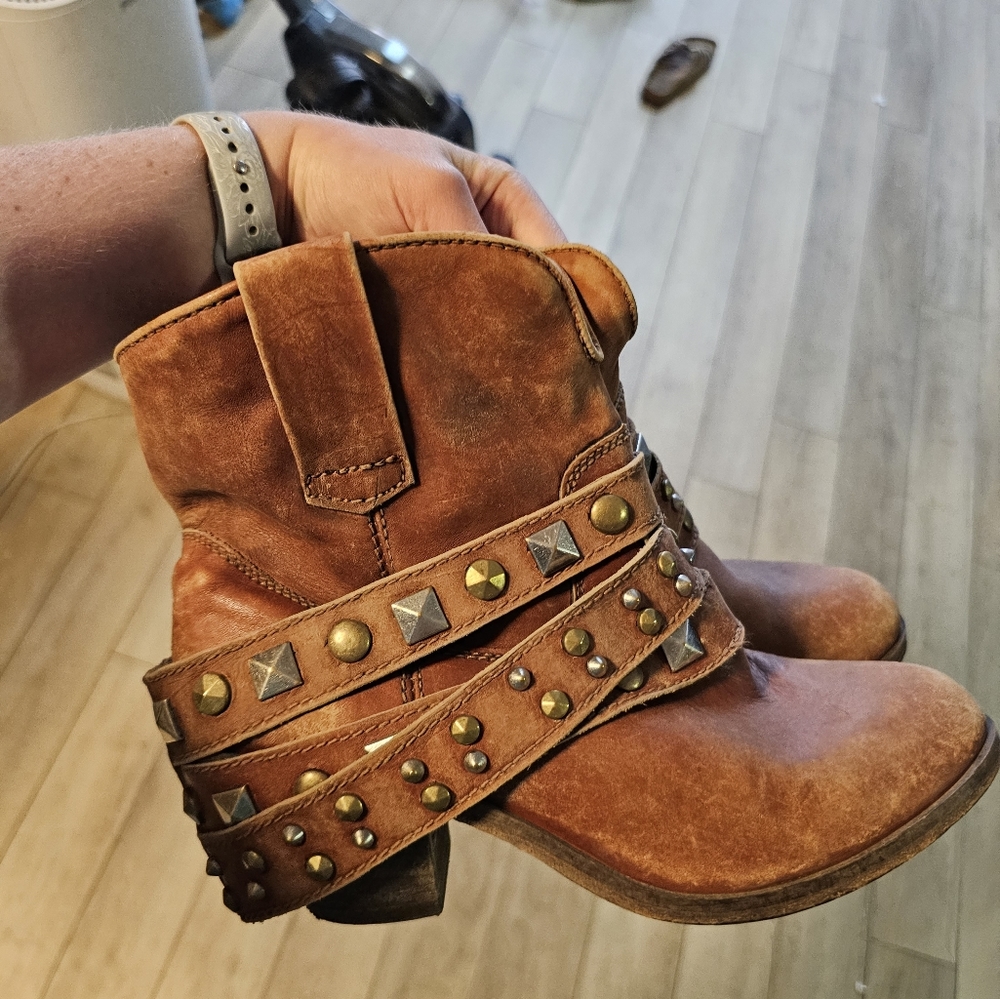 Corral Shortie Boots